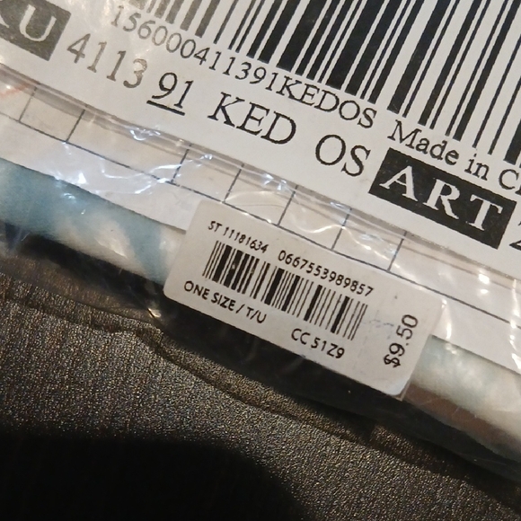 Victoria's Secret Blue and White Tie-Dye Mask - Picture 7 of 7